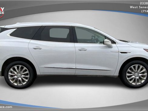 Used 2021 Buick Enclave Essence w/ Experience Buick Package image 4