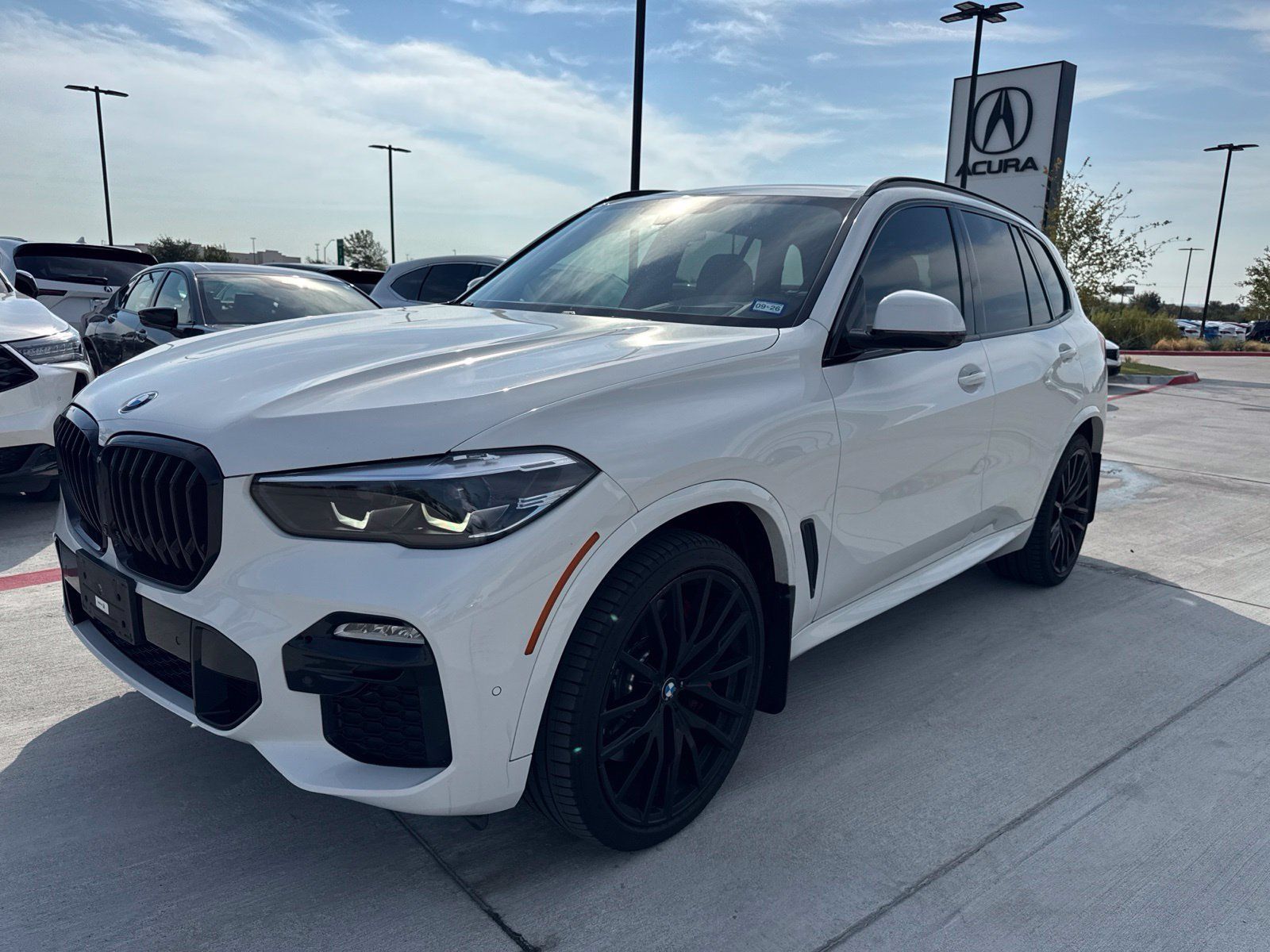 Used 2021 BMW X5 M50i w/ Premium Package AWD/4WD image 4