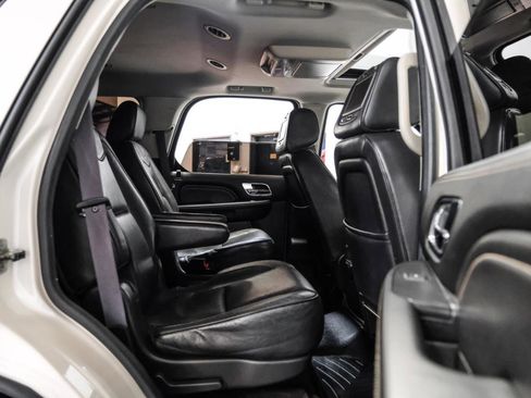Used 2013 Cadillac Escalade Platinum RWD image 46