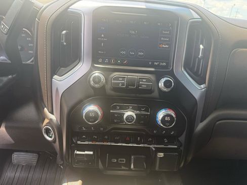 Used 2019 GMC Sierra 1500 SLT w/ SLT Premium Plus Package AWD/4WD image 22