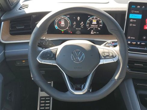New 2026 Volkswagen Tiguan SEL R-Line image 27