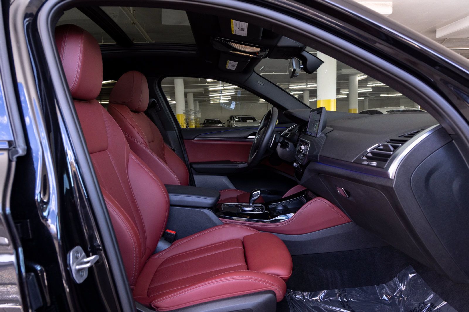 Certified 2024 BMW X4 xDrive30i w/ M Sport Package AWD/4WD image 27