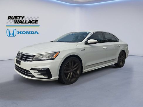 Used 2017 Volkswagen Passat 1.8T R-Line FWD image 1