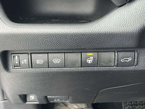 Used 2023 Toyota RAV4 SE image 18