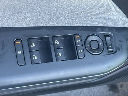 Certified 2025 Kia K4 EX image 35