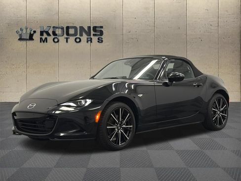 Certified 2025 MAZDA MX-5 Miata Grand Touring w/ Weather Package RWD image 4