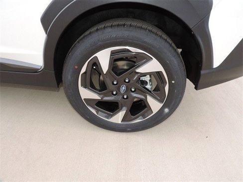 Certified 2025 Subaru Crosstrek 2.5i Limited w/ Popular Package #3A image 9