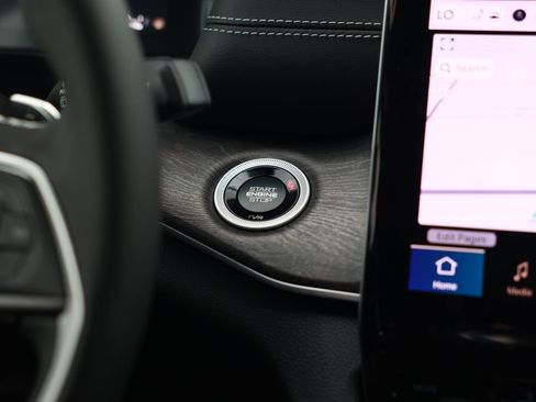 New 2025 Jeep Grand Cherokee Limited image 26