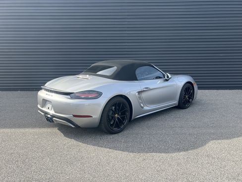 Certified 2024 Porsche 718 Boxster image 9