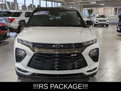Used 2023 Chevrolet TrailBlazer RS w/ Convenience Package FWD image 3