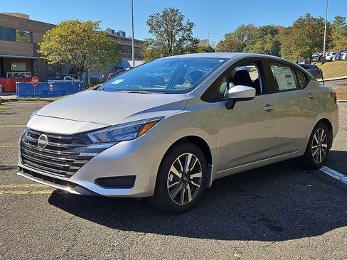 New 2025 Nissan Versa SV w/ Trunk Package image 3