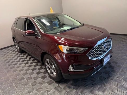 Used 2024 Ford Edge SEL w/ Convenience Package AWD/4WD image 2