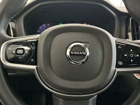 Certified 2023 Volvo XC60 B5 Plus image 12
