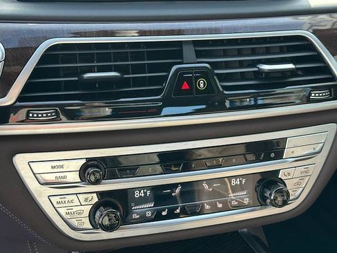 Certified 2022 BMW 740i xDrive w/ M Sport Package image 28