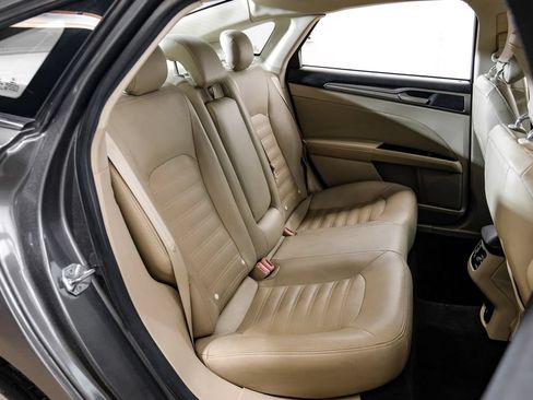 Used 2014 Ford Fusion SE FWD image 43