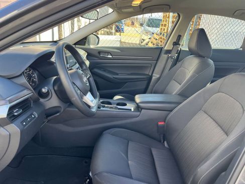 Used 2025 Nissan Altima 2.5 SV image 25