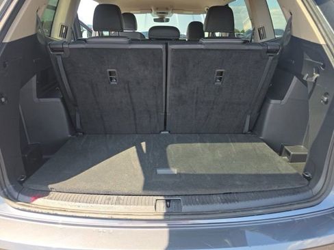 Used 2025 Volkswagen Atlas SE AWD/4WD image 34