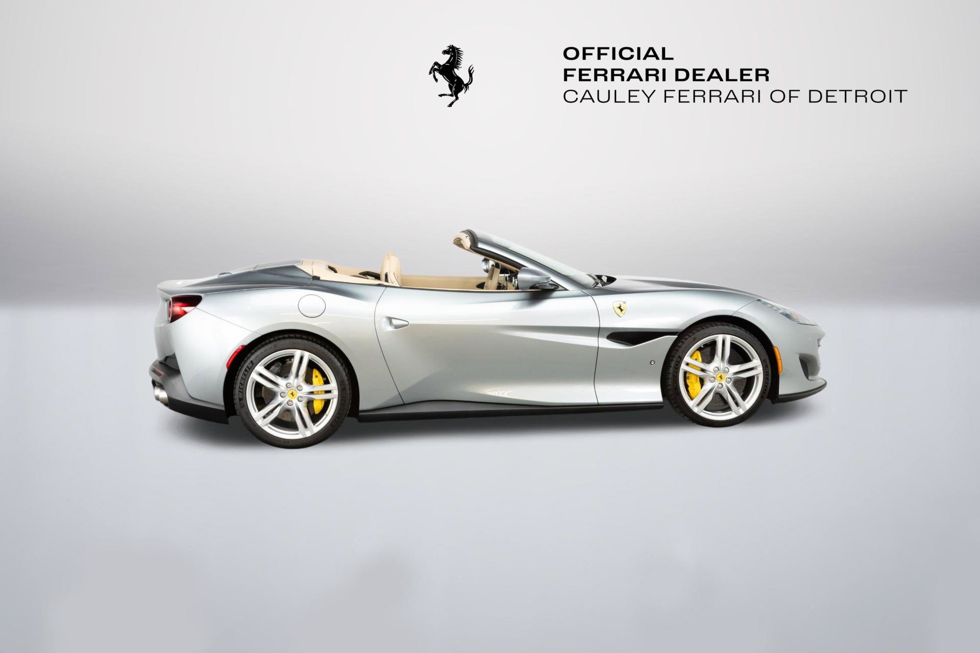 Certified 2019 Ferrari Portofino RWD image 9