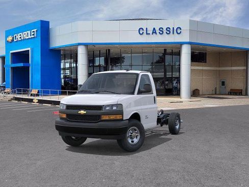 New 2025 Chevrolet Express 3500 w/ Power Convenience Package image 44