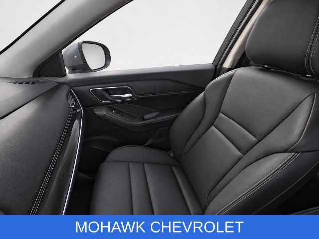 Used 2021 Nissan Rogue SL AWD/4WD image 14