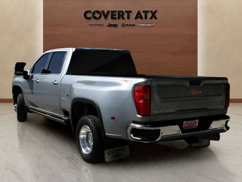 Used 2024 Chevrolet Silverado 3500 LTZ w/ LTZ Convenience Package AWD/4WD image 3