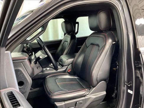 Used 2023 Ford Expedition Limited AWD/4WD image 10