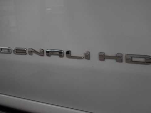 Used 2024 GMC Sierra 3500 Denali w/ Denali Reserve Package image 16