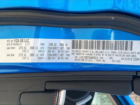 Used 2017 Jeep Cherokee Trailhawk w/ Comfort/Convenience Group image 33