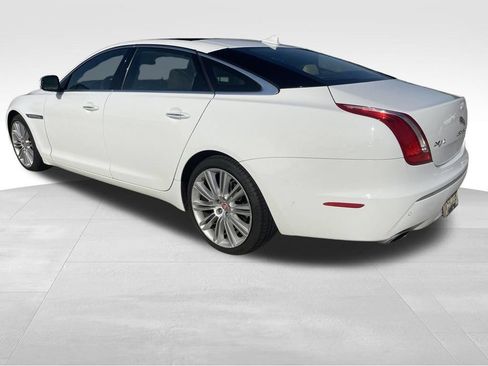 Used 2015 Jaguar XJ L Portfolio RWD image 4