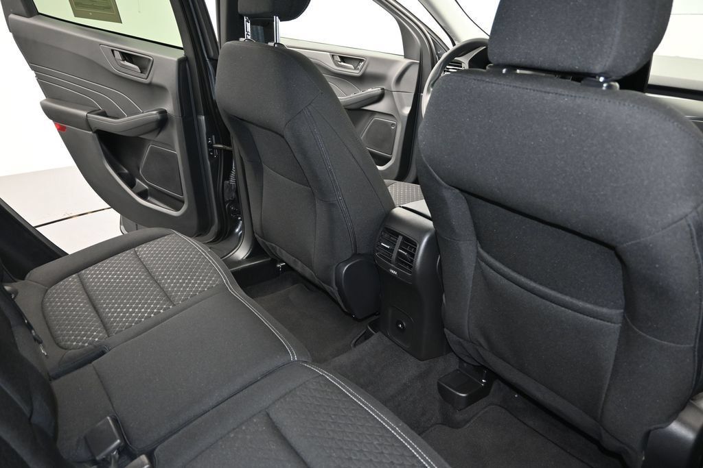 Used 2025 Ford Escape Active AWD/4WD image 12
