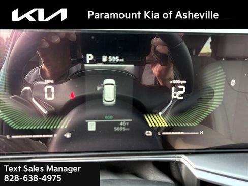 Used 2025 Kia Sorento EX image 8