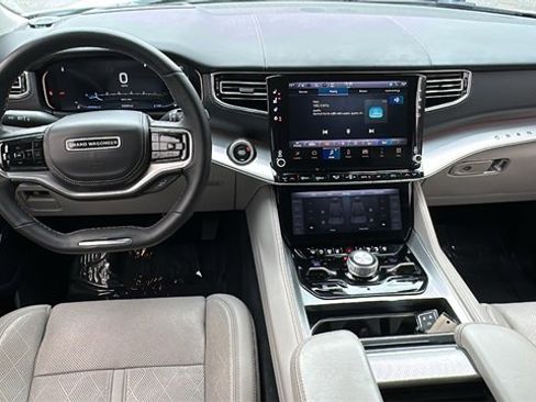 Used 2023 Jeep Grand Wagoneer L Series II w/ Premium Group II image 22