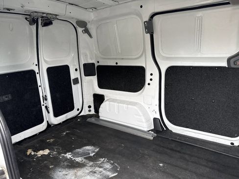 Used 2015 Nissan NV200 S w/ Cruise Control Package FWD image 5