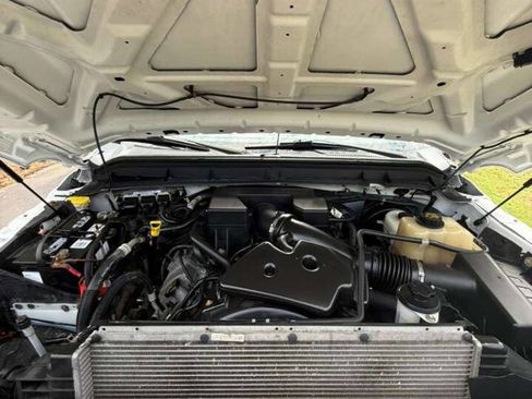 Used 2011 Ford F250 XL w/ XL Value Pkg image 12