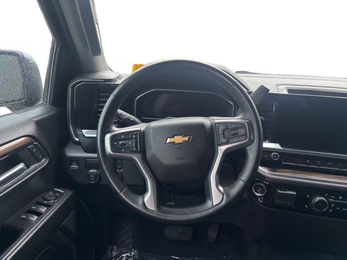 Used 2023 Chevrolet Silverado 1500 LT image 12