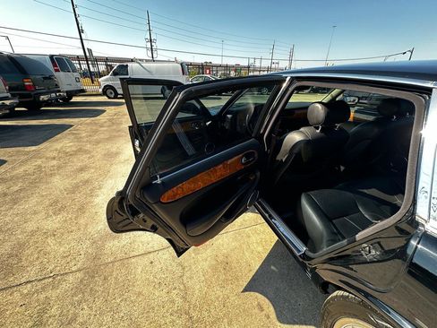 Used 2003 Jaguar XJ8 RWD image 27