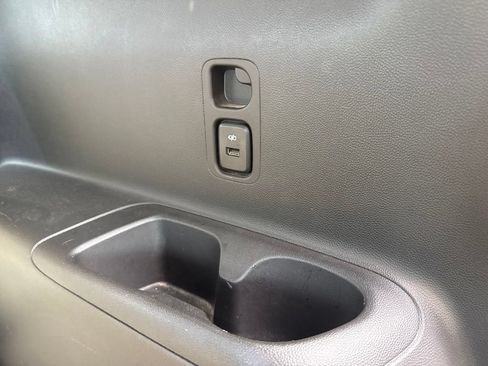 Used 2018 Buick Enclave Essence FWD image 19