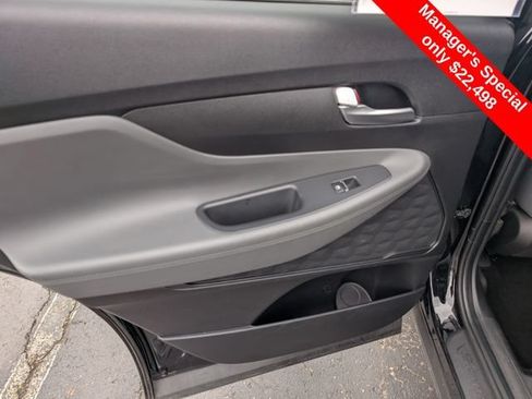 Used 2023 Hyundai Santa Fe SE AWD/4WD image 10