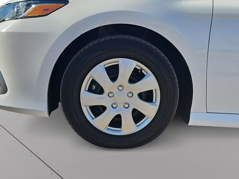 Used 2023 Toyota Camry LE image 9