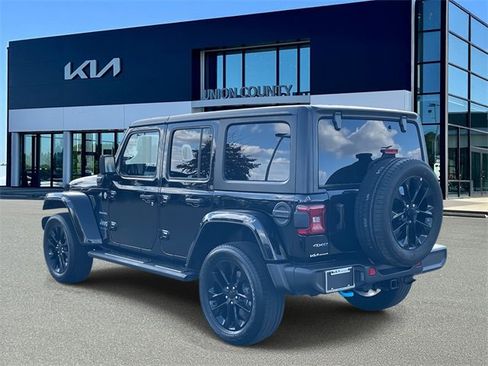 Used 2023 Jeep Wrangler Unlimited Sahara image 8