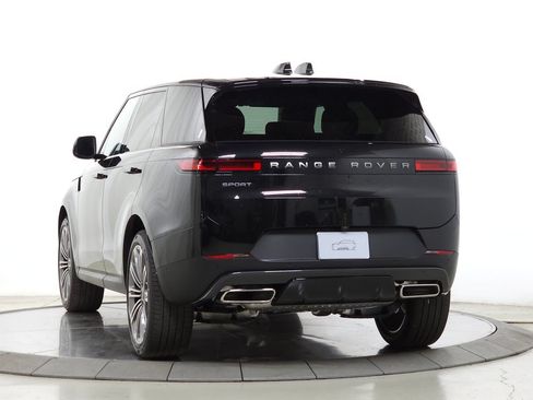 Used 2026 Land Rover Range Rover Sport SE AWD/4WD image 3