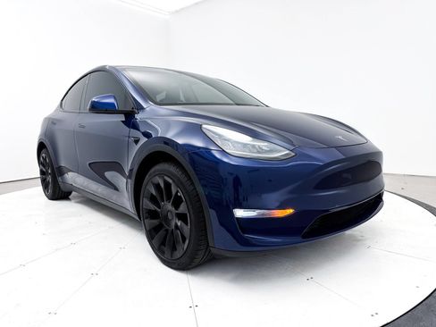 Used 2021 Tesla Model Y Long Range AWD/4WD image 25