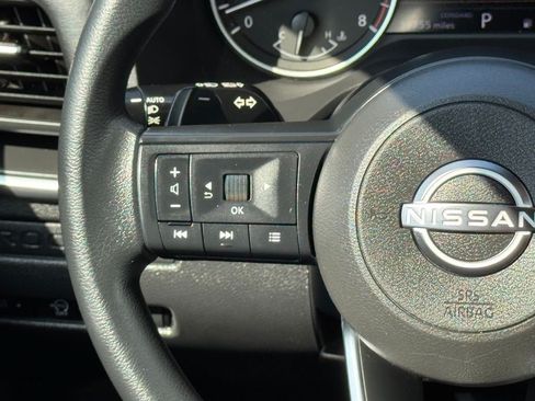 Used 2023 Nissan Rogue S FWD image 25