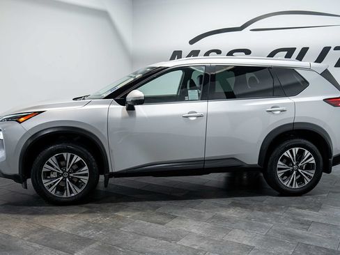Used 2021 Nissan Rogue SV w/ Premium Package AWD/4WD image 3