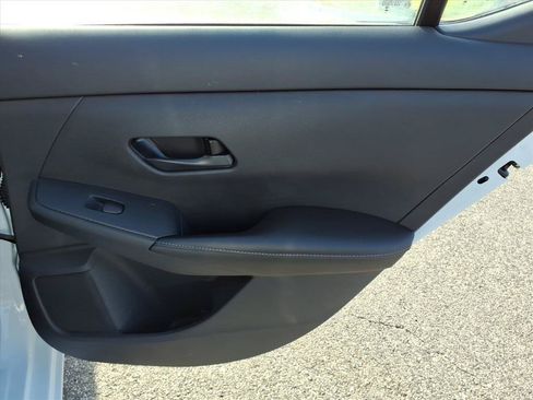 Used 2025 Nissan Sentra S FWD image 17