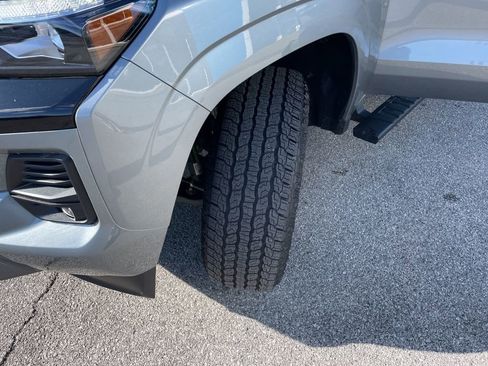 Used 2024 Chevrolet Colorado Z71 w/ Z71 Convenience Package 2 image 55