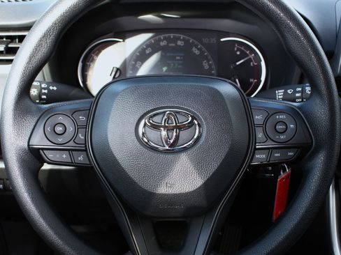 New 2025 Toyota RAV4 LE image 18