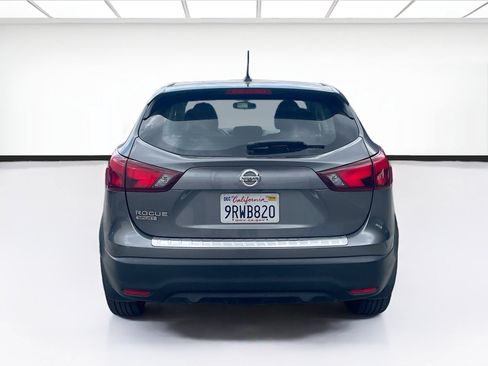 Used 2019 Nissan Rogue Sport S w/ Appearance Package FWD image 5