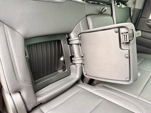 Used 2024 Chevrolet Silverado 2500 LTZ w/ LTZ Premium Package image 20