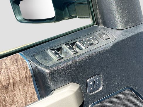 Used 2017 Ford F250 Lariat w/ Lariat Value Package image 18